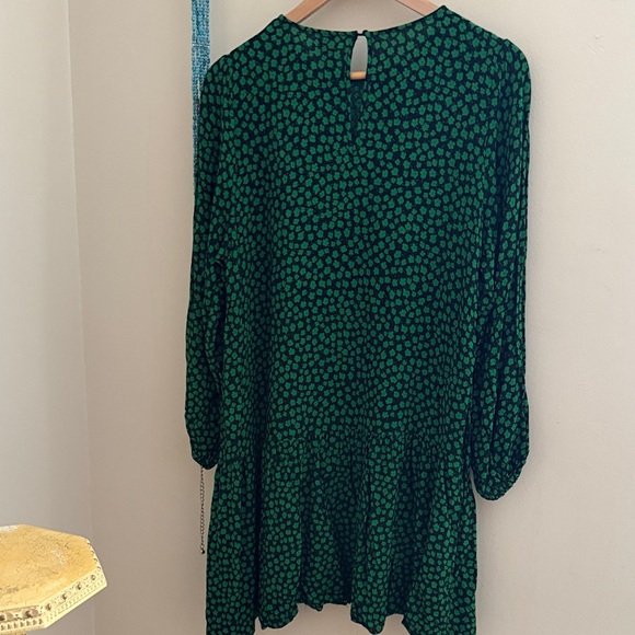 Green Patterned cute Dress - Picture 3 of 9